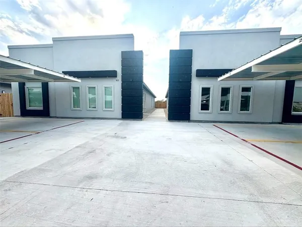 $1,050 | 909 East 13th Street, Unit 3, San Juan, TX 78589