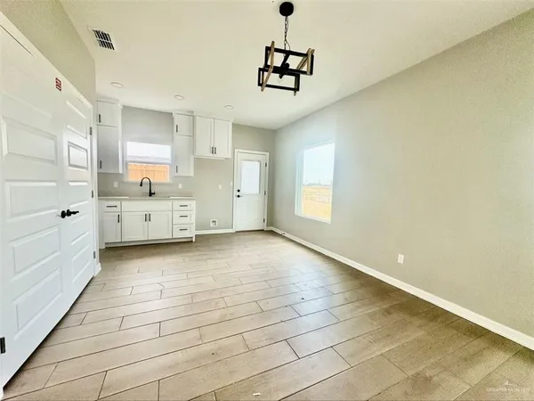 $1,050 | 909 East 13th Street, Unit 3, San Juan, TX 78589