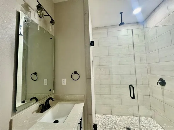 $1,050 | 909 East 13th Street, Unit 3, San Juan, TX 78589