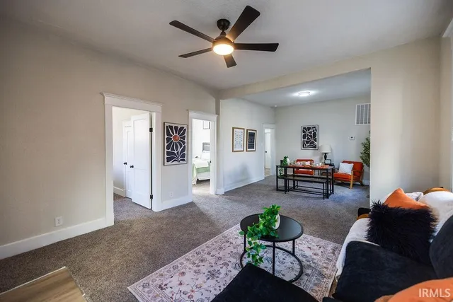 $127,900 | 2823 South Vine Street, Muncie, IN 47302