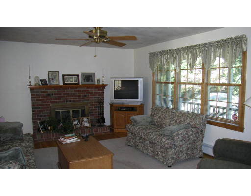 30 North Row Road Sterling, MA 01564 - Photo 8 of 13 Gallery Image 8