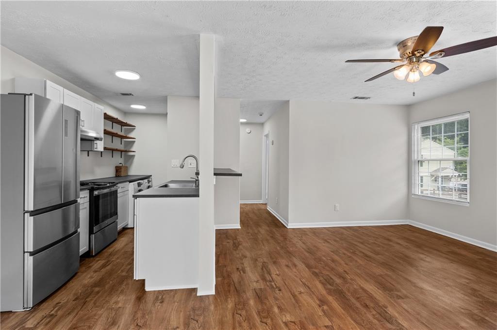 1356 Old Coach Road Southwest Marietta, GA 30008 - Photo 12 of 33 Gallery Image 12