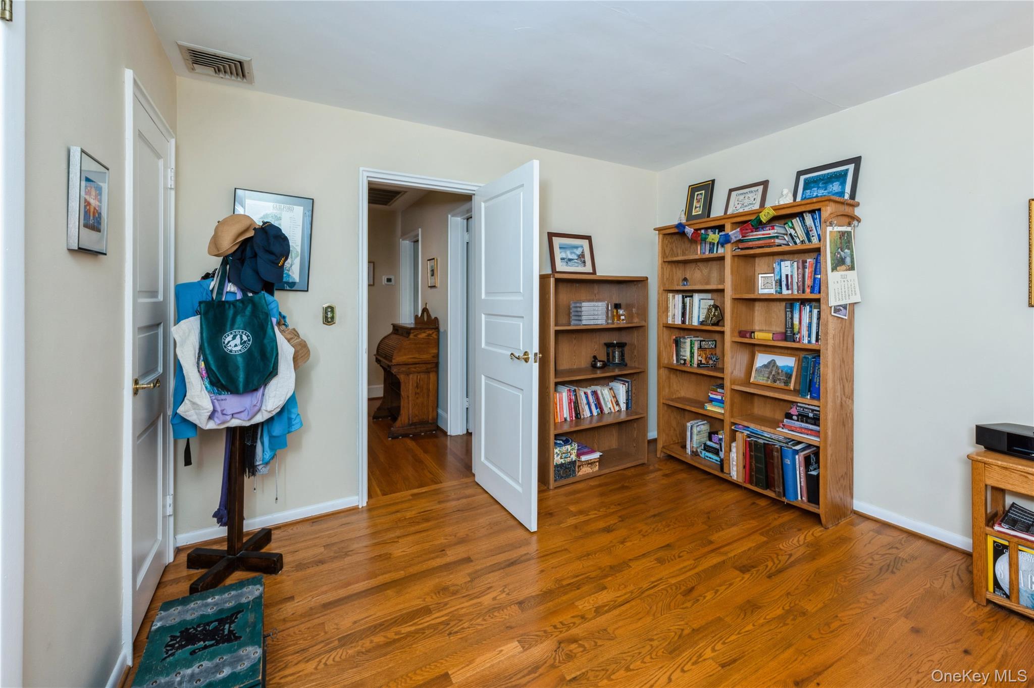 160 Hampshire Road Bronxville, NY 10708 - Photo 29 of 36