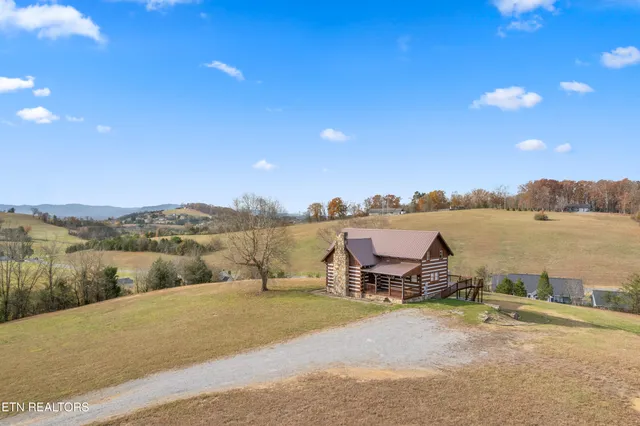 $629,900 | 2947 Sims Road, Kodak, TN 37764