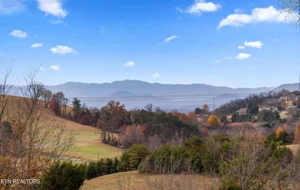 $619,900 | 2947 Sims Road, Kodak, TN 37764