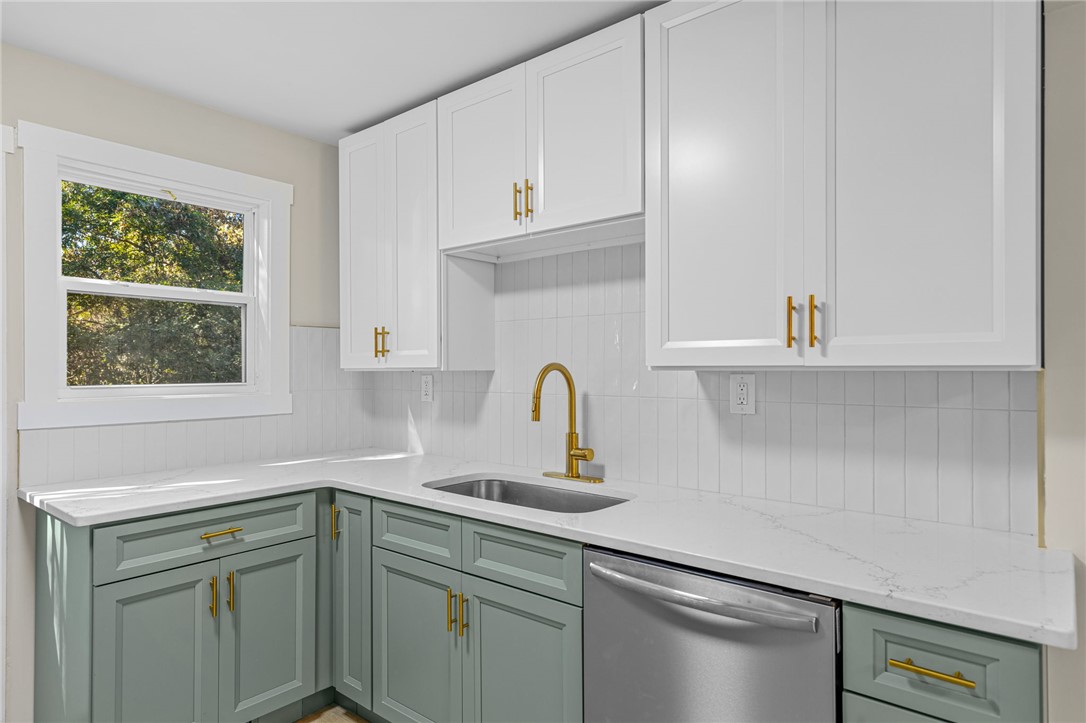 313 Trotter Road Pickens, SC 29671 - Photo 13 of 36