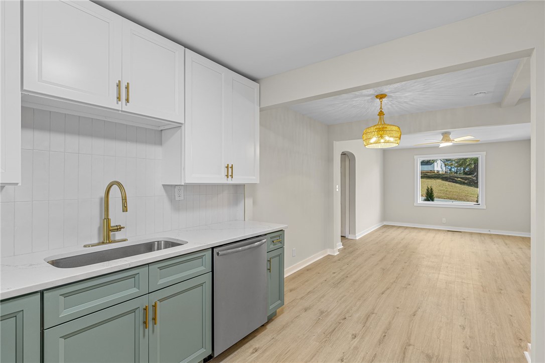 313 Trotter Road Pickens, SC 29671 - Photo 15 of 36