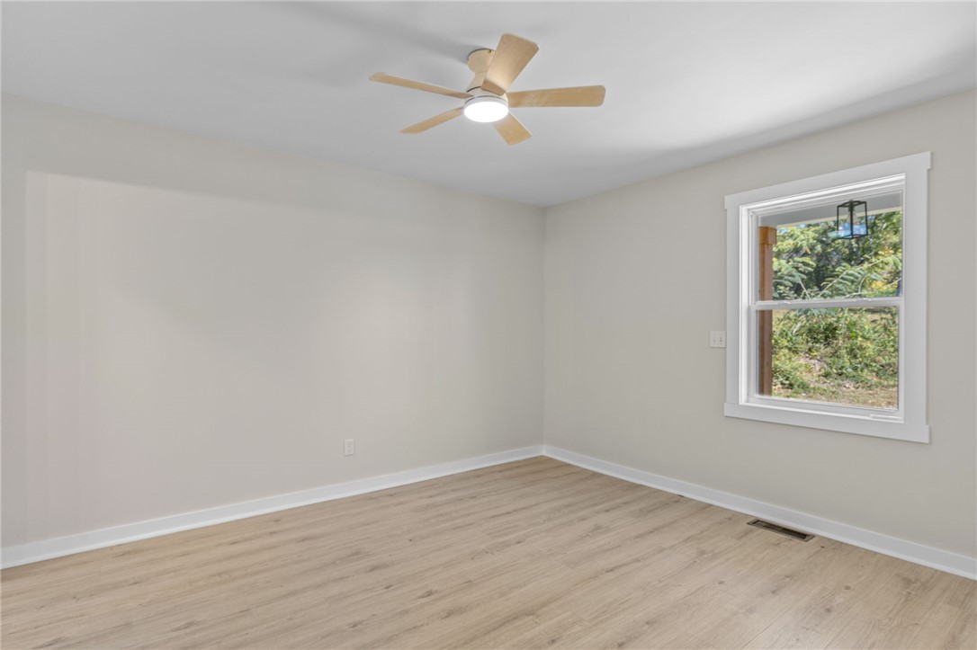 313 Trotter Road Pickens, SC 29671 - Photo 16 of 36