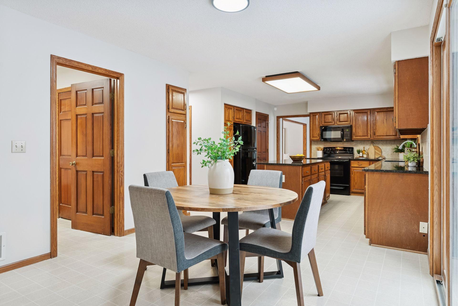 212 Interlachen Road Burnsville, MN 55306 - Photo 14 of 75