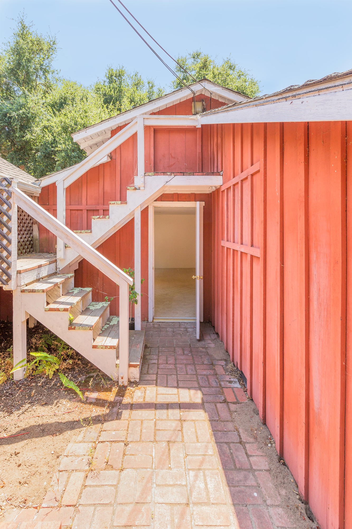 426 North Ontare Road Santa Barbara, CA 93105 - Photo 20 of 32 23 Exterior - rear entry and stairs