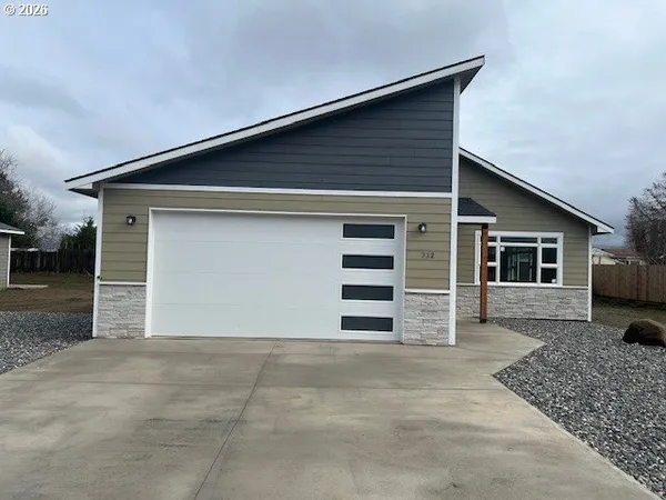 $529,900 | 332 Lolly Lane, Dallesport, WA 98617