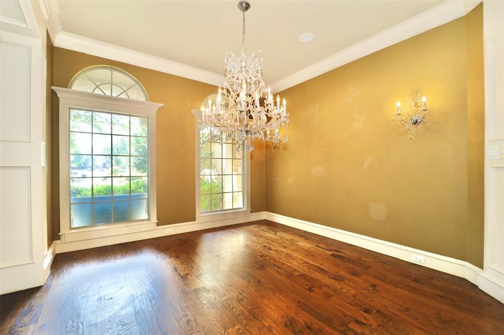 1609 Singletree Court McKinney, TX 75072 - Photo 6 of 38 a view of livingroom with window