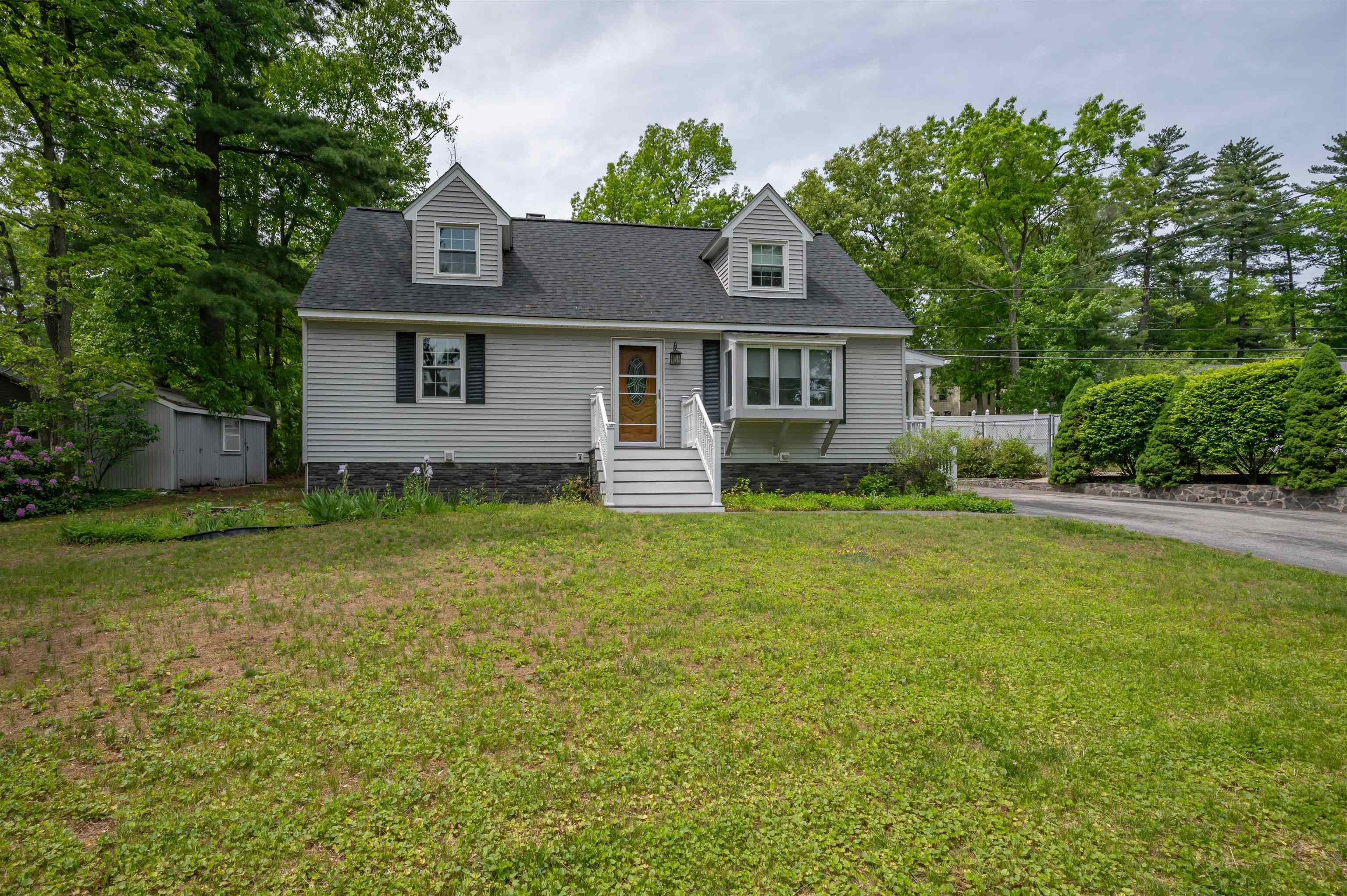 192 Searles Road Nashua, NH 03062 - Photo 5 of 46