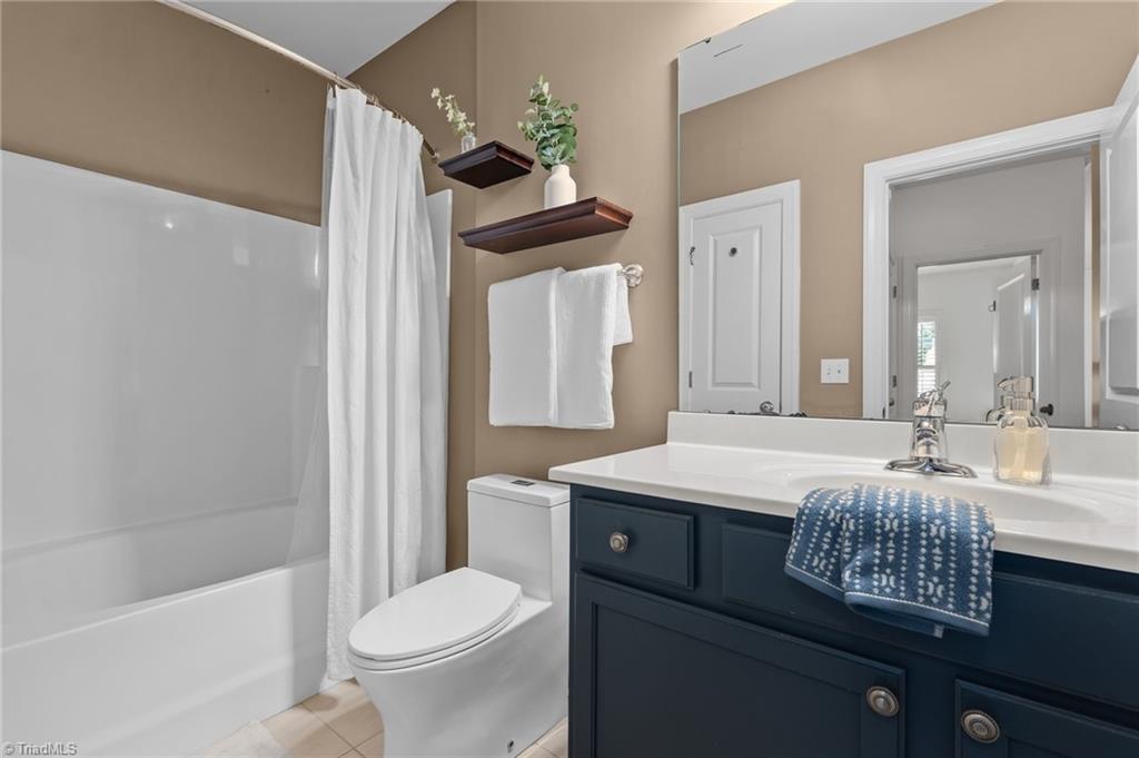 108 Sunset Circle, Unit 203 Greensboro, NC 27408 - Photo 20 of 38