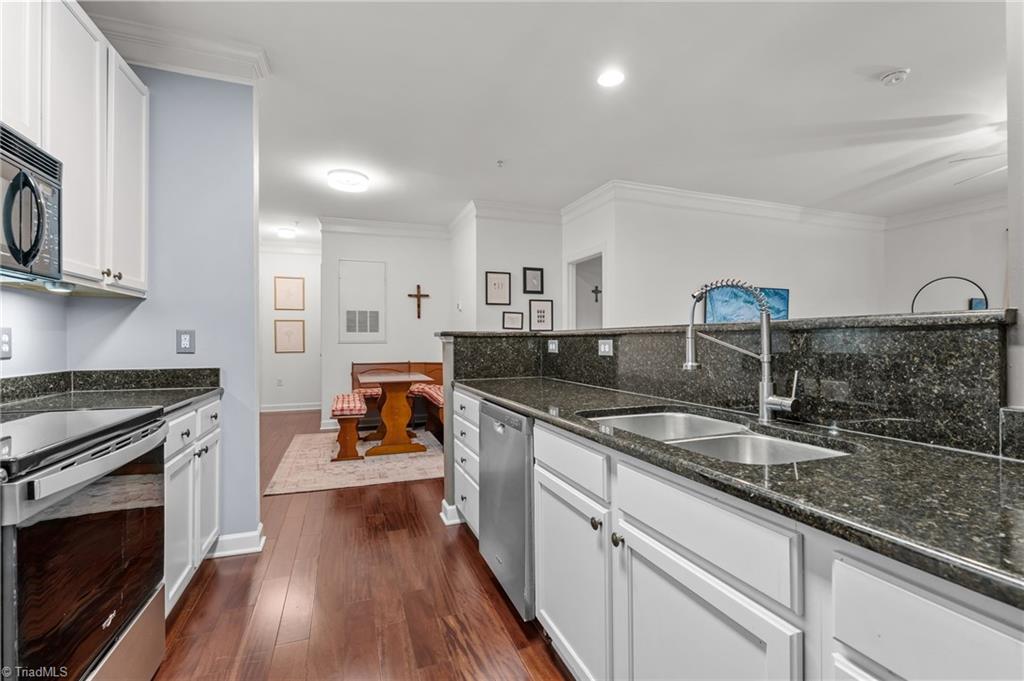 108 Sunset Circle, Unit 203 Greensboro, NC 27408 - Photo 22 of 38