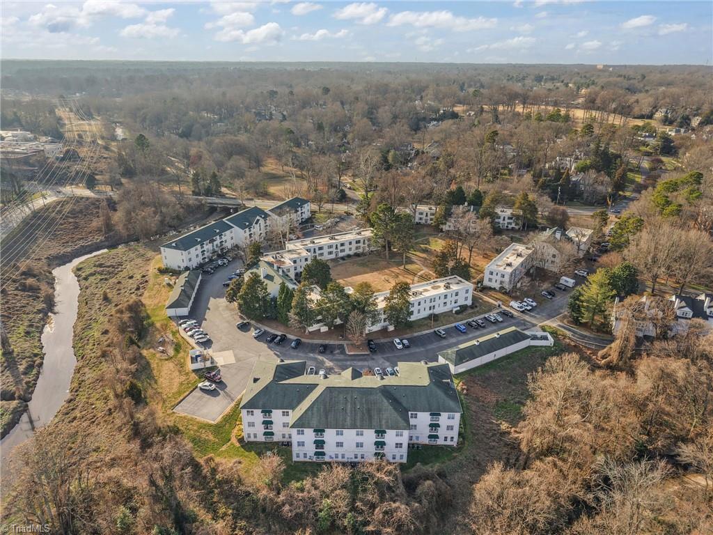 108 Sunset Circle, Unit 203 Greensboro, NC 27408 - Photo 34 of 38