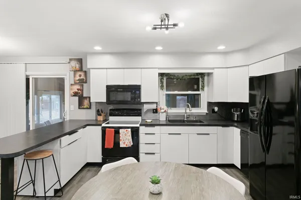 $333,500 | 13 Meadow Lane, Goshen, IN 46526