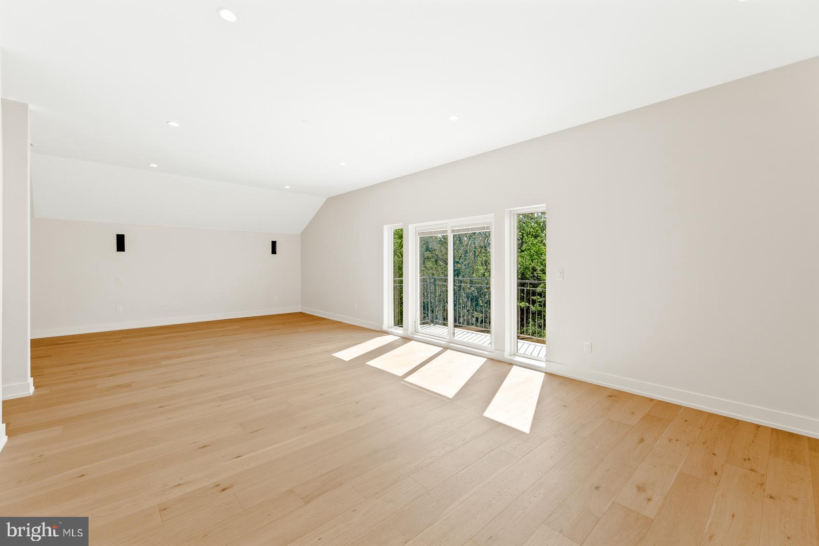 9741 Krewstown Road Philadelphia, PA 19115 - Photo 46 of 63 Primary suite