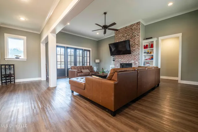 $570,000 | 4121 Jenny Lane, Hernando, MS 38632