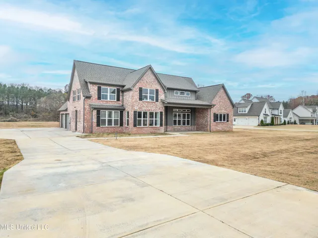 $570,000 | 4121 Jenny Lane, Hernando, MS 38632