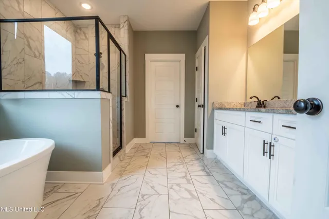 $570,000 | 4121 Jenny Lane, Hernando, MS 38632