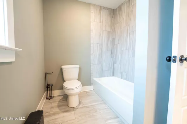 $570,000 | 4121 Jenny Lane, Hernando, MS 38632