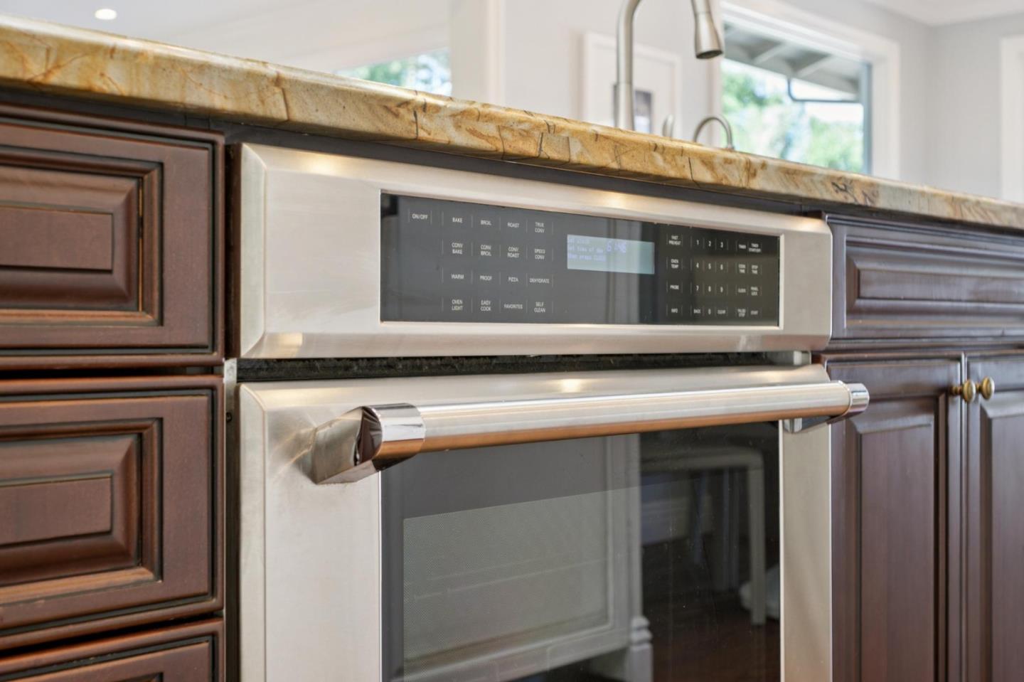 520 Darrell Road Hillsborough, CA 94010 - Photo 15 of 104