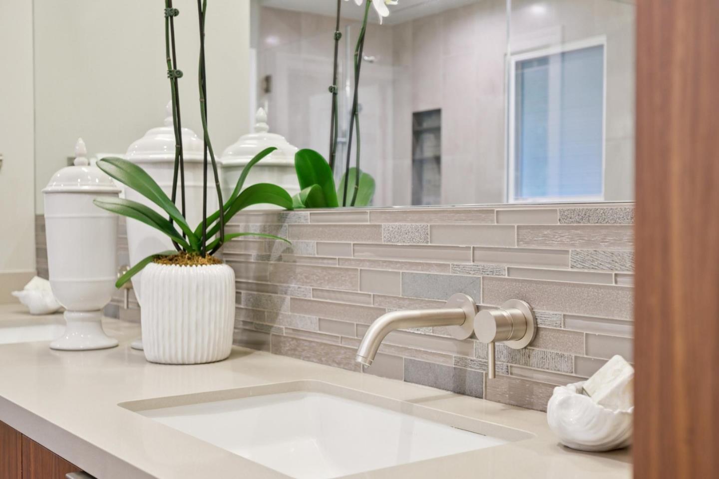 520 Darrell Road Hillsborough, CA 94010 - Photo 31 of 104