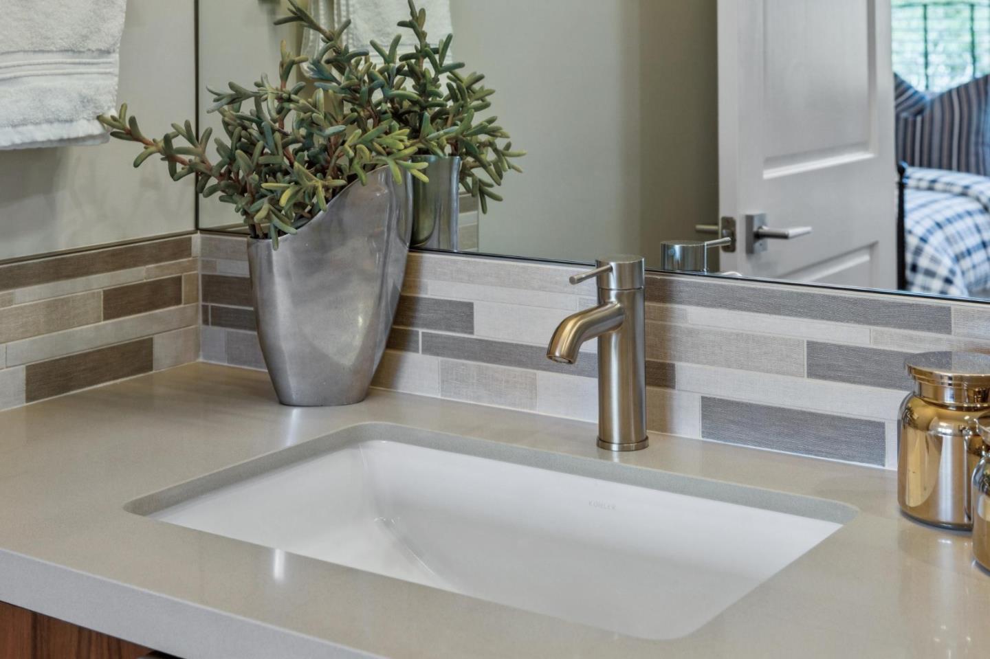 520 Darrell Road Hillsborough, CA 94010 - Photo 38 of 104