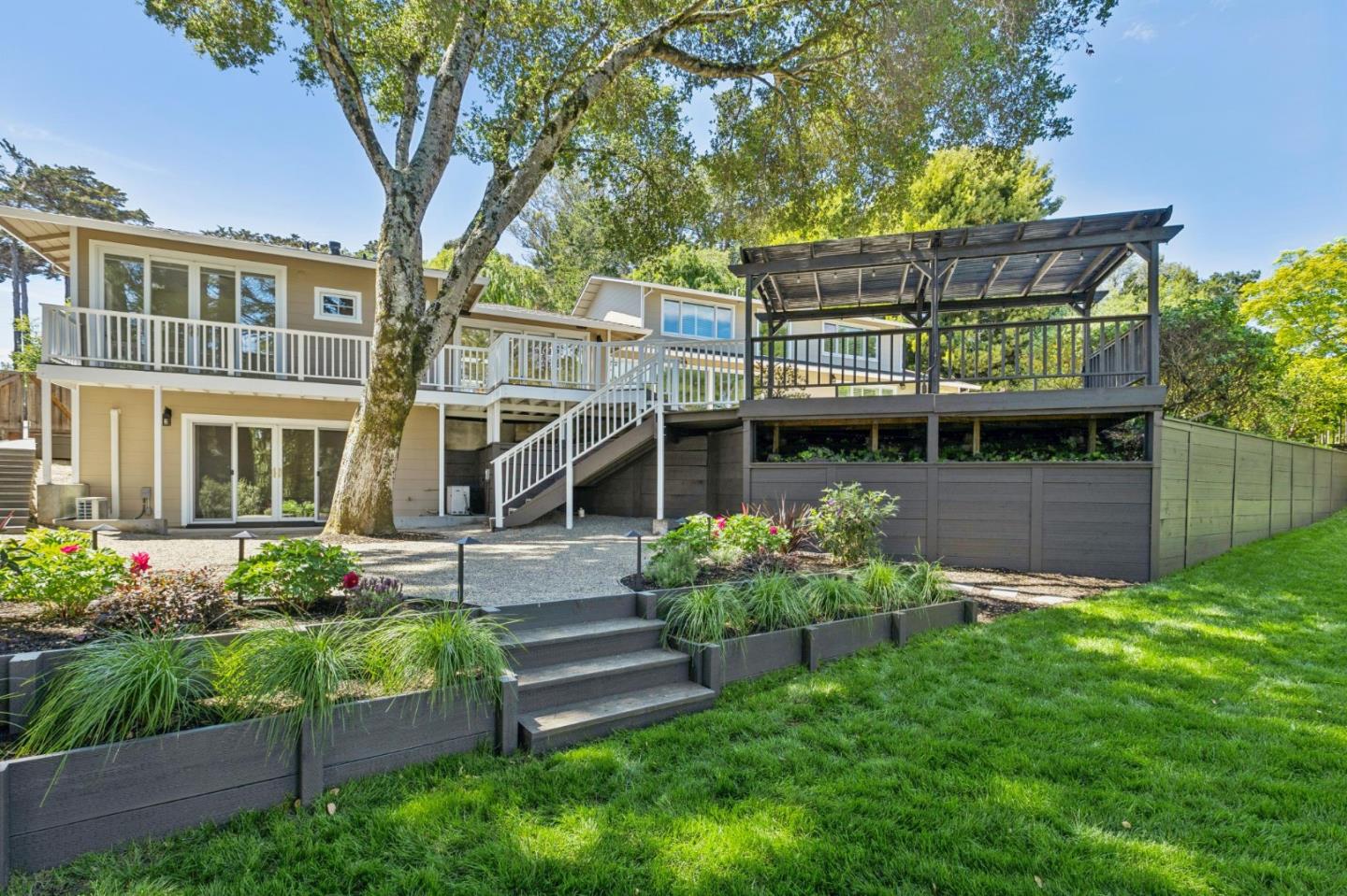 520 Darrell Road Hillsborough, CA 94010 - Photo 4 of 7