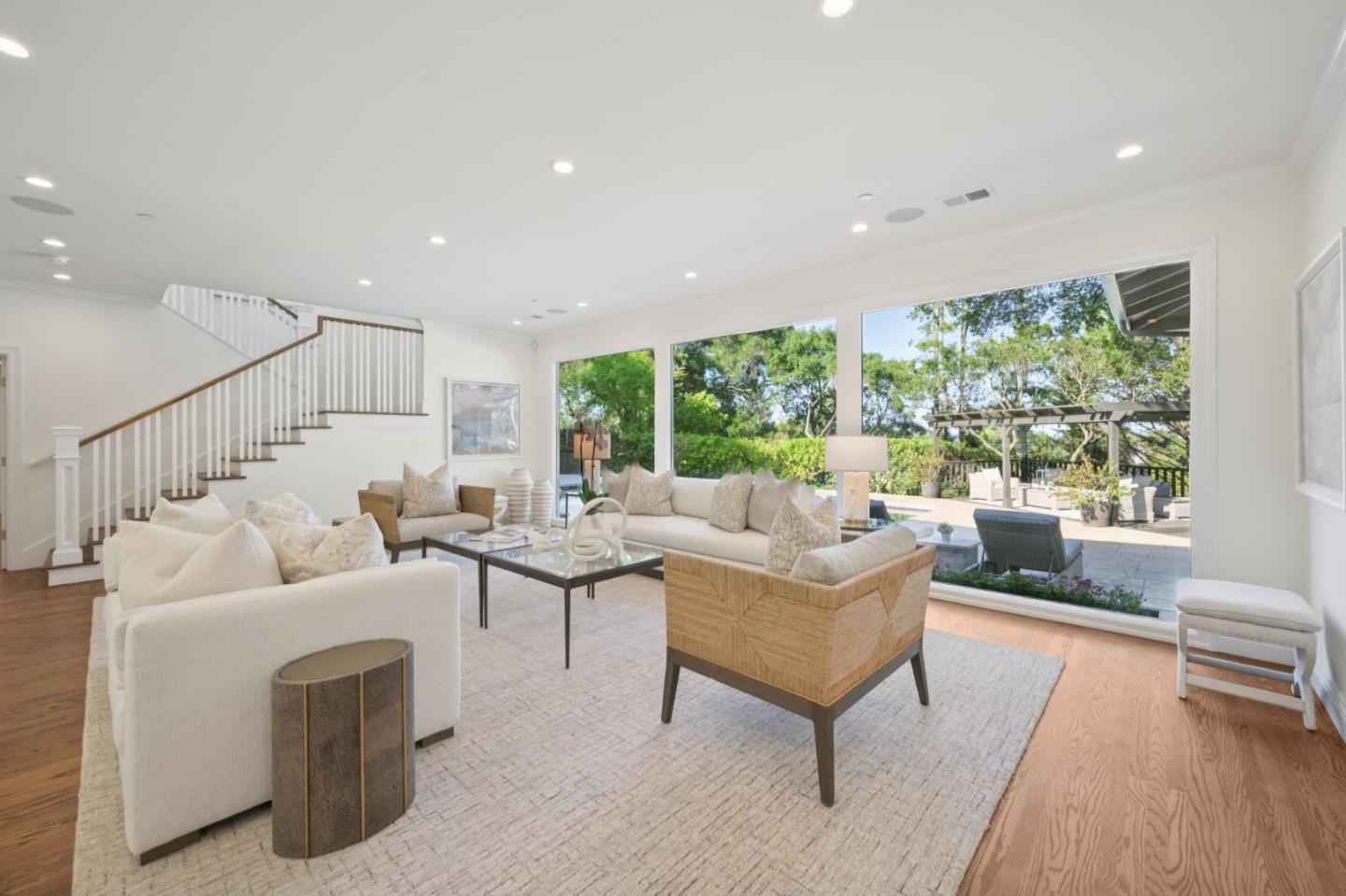 520 Darrell Road Hillsborough, CA 94010 - Photo 6 of 104