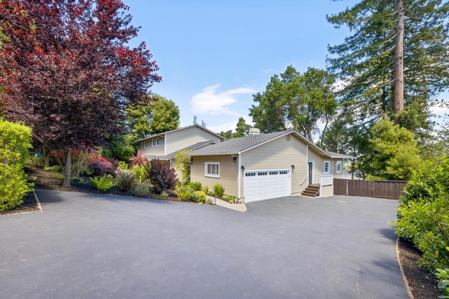 520 Darrell Road Hillsborough, CA 94010 - Photo 6 of 7