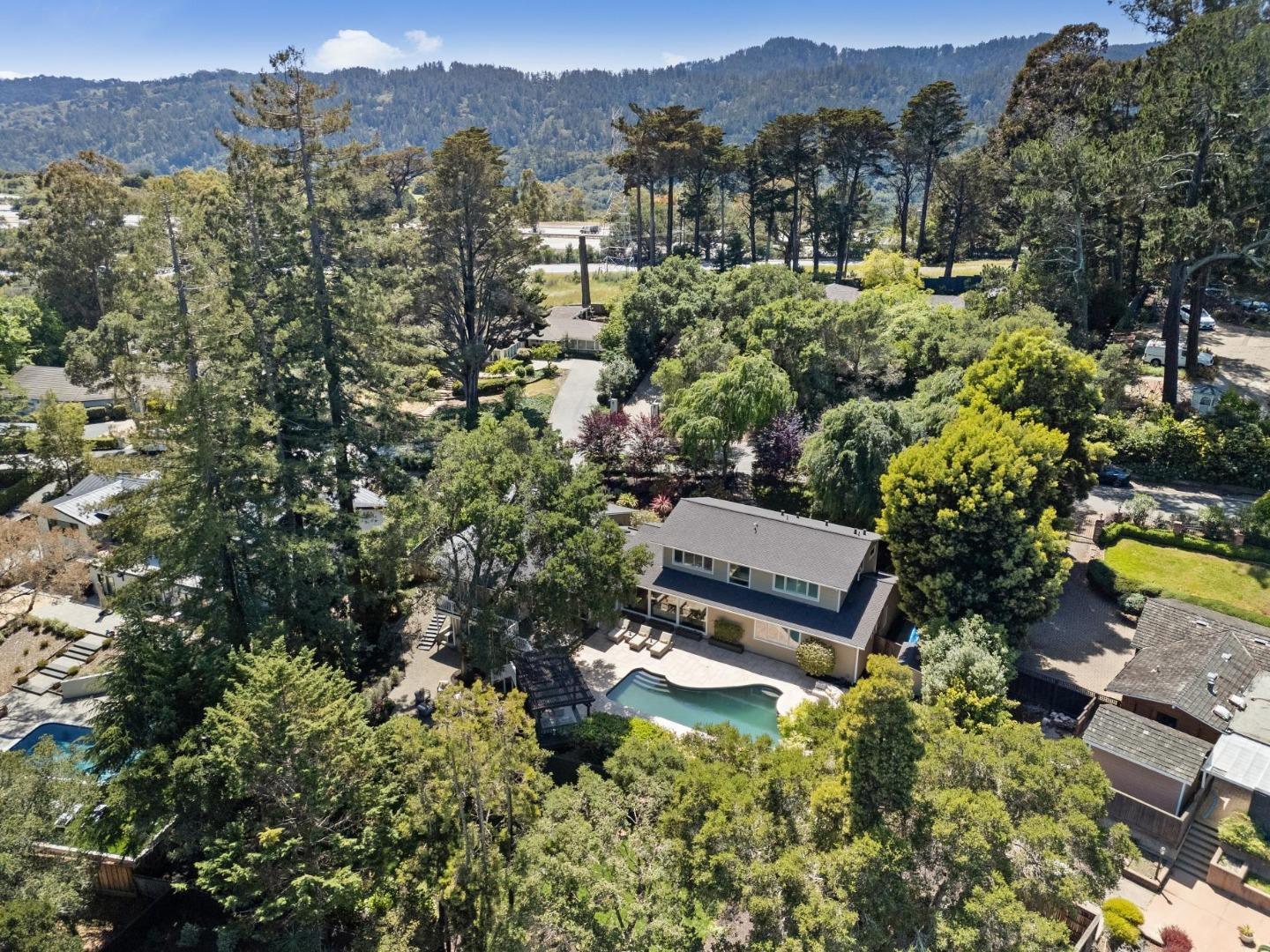 520 Darrell Road Hillsborough, CA 94010 - Photo 63 of 104