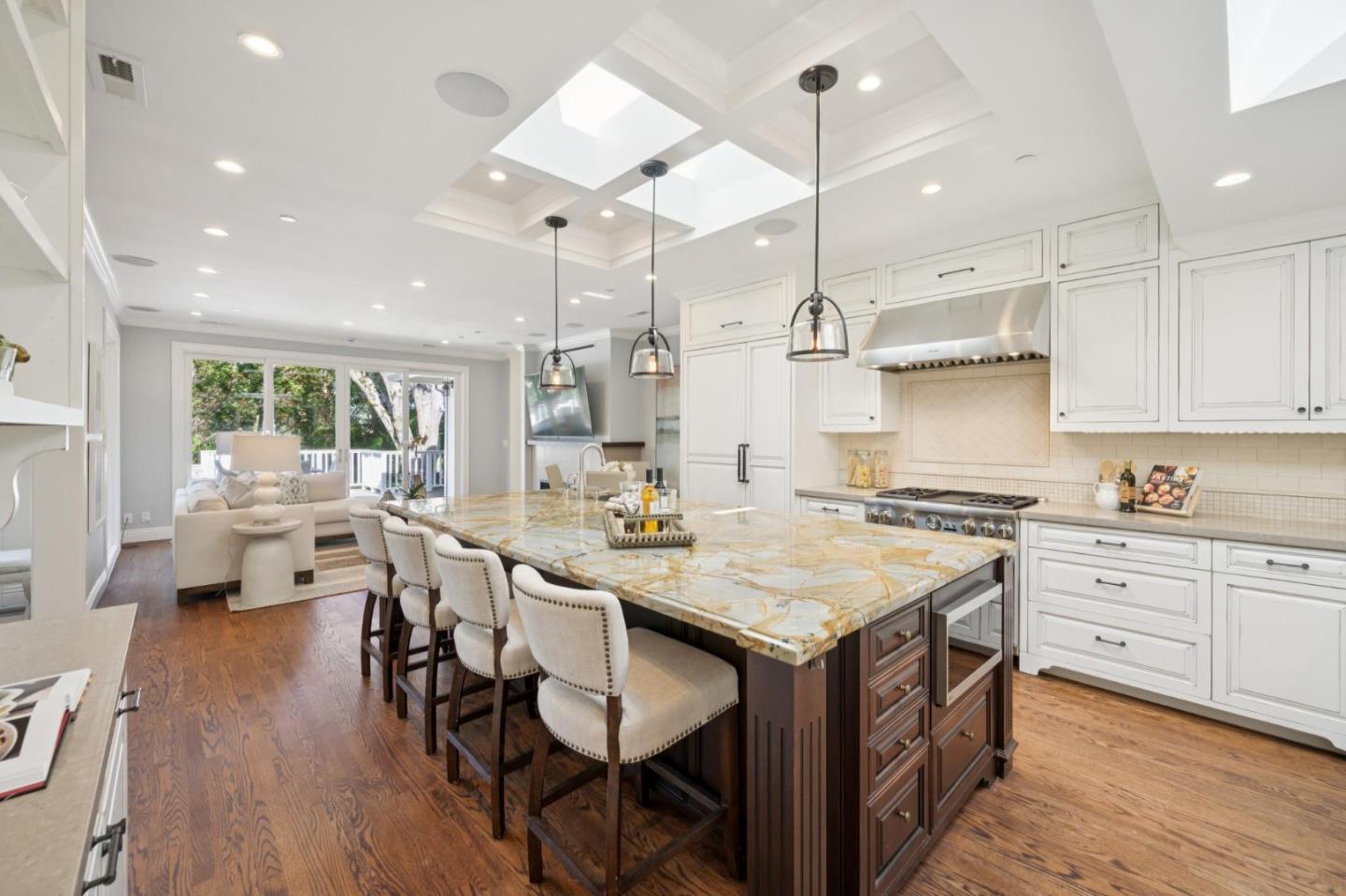 520 Darrell Road Hillsborough, CA 94010 - Photo 9 of 104