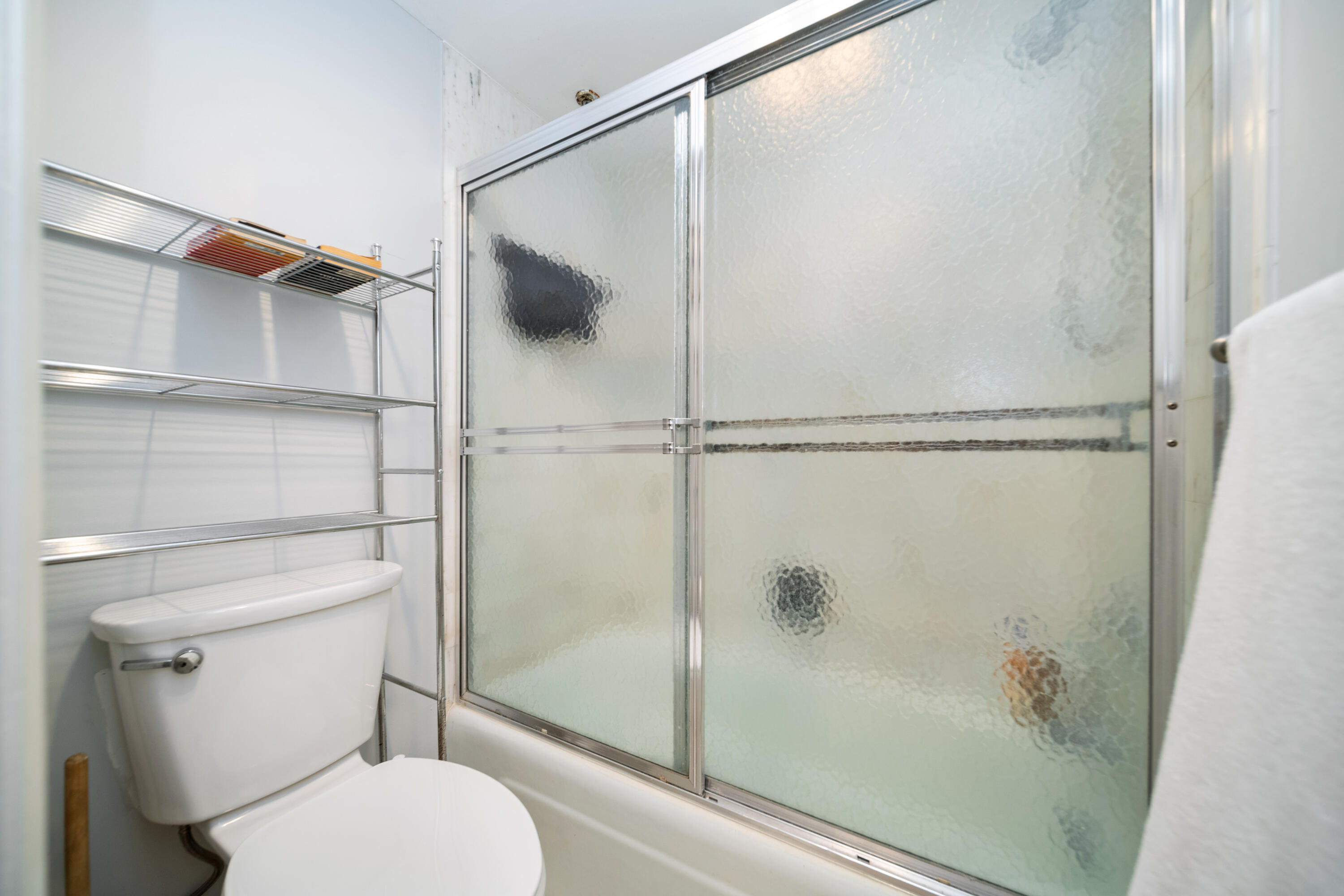 899 Jeffery Street, Unit 107 Boca Raton, FL 33487 - Photo 27 of 43 FXX_9526