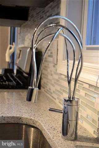 12800 Livingston Road Fort Washington, MD 20744 - Photo 11 of 29 Kitchen