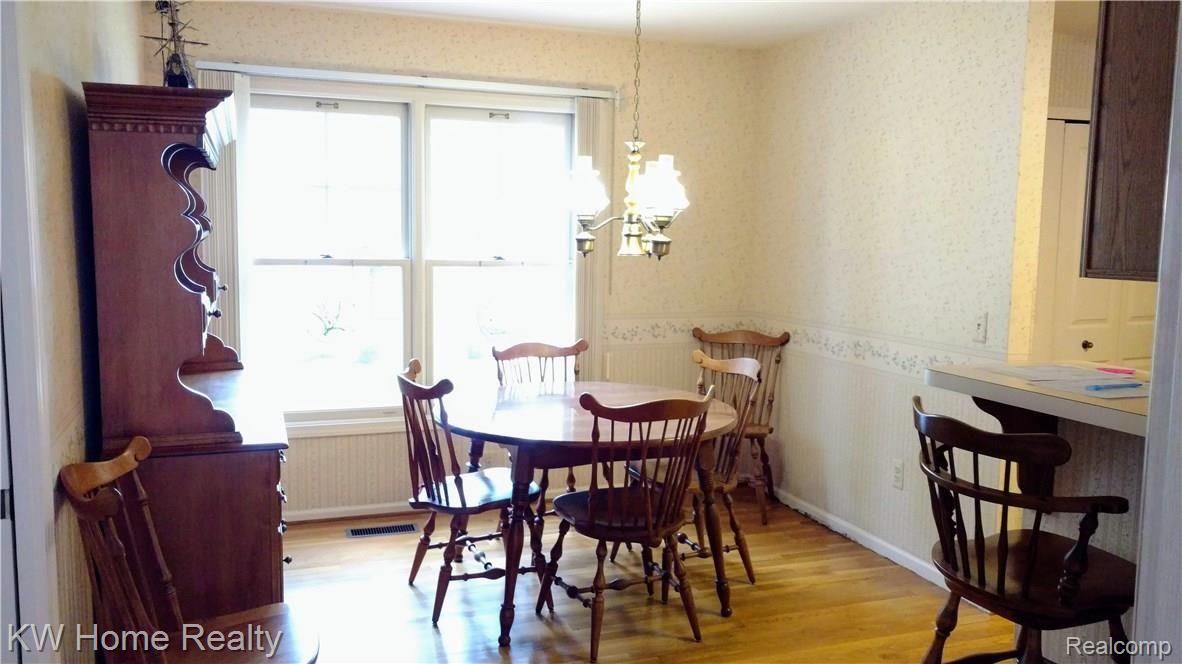 23079 Farmington Road, Unit 13 Farmington, MI 48336 - Photo 8 of 21 IMG_20180808_112837138.jpg