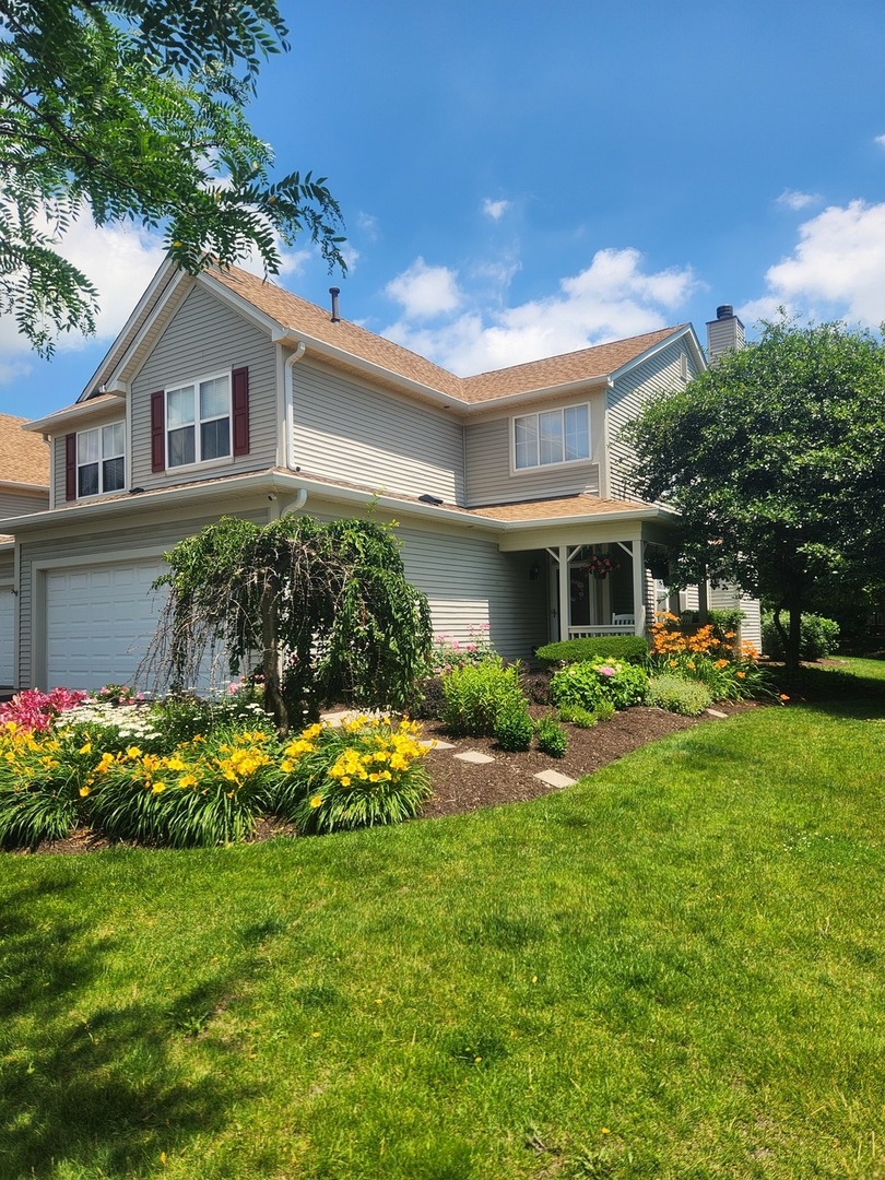 240 Grand Ridge Road St. Charles, IL 60175 - Photo 2 of 27