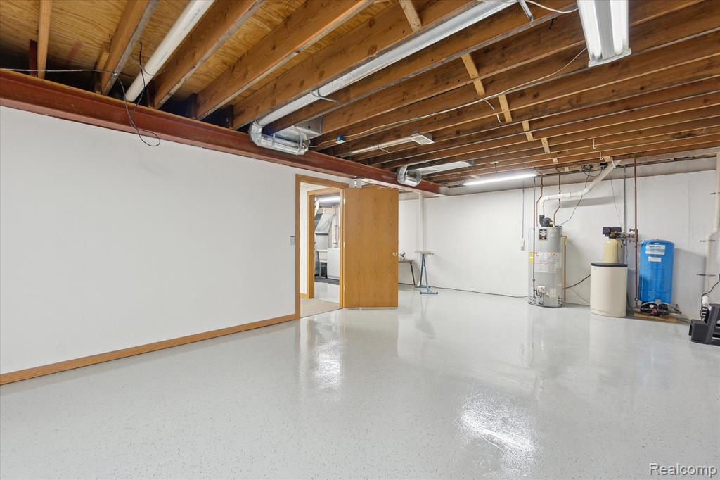 5074 Clarkston Road Clarkston, MI 48348 - Photo 31 of 55 Gallery Image 31