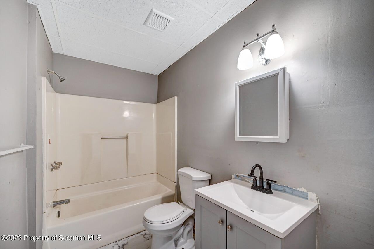 314 West Market Street, Unit 8 Scranton, PA 18508 - Photo 14 of 35 Unit 8 Image 08 Large