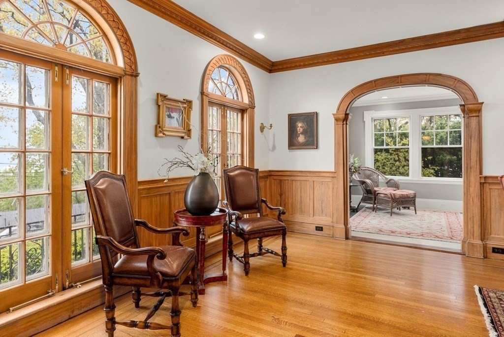 37 Colbourne Crescent Brookline, MA 02445 - Photo 6 of 29 a living room with furniture and a large window