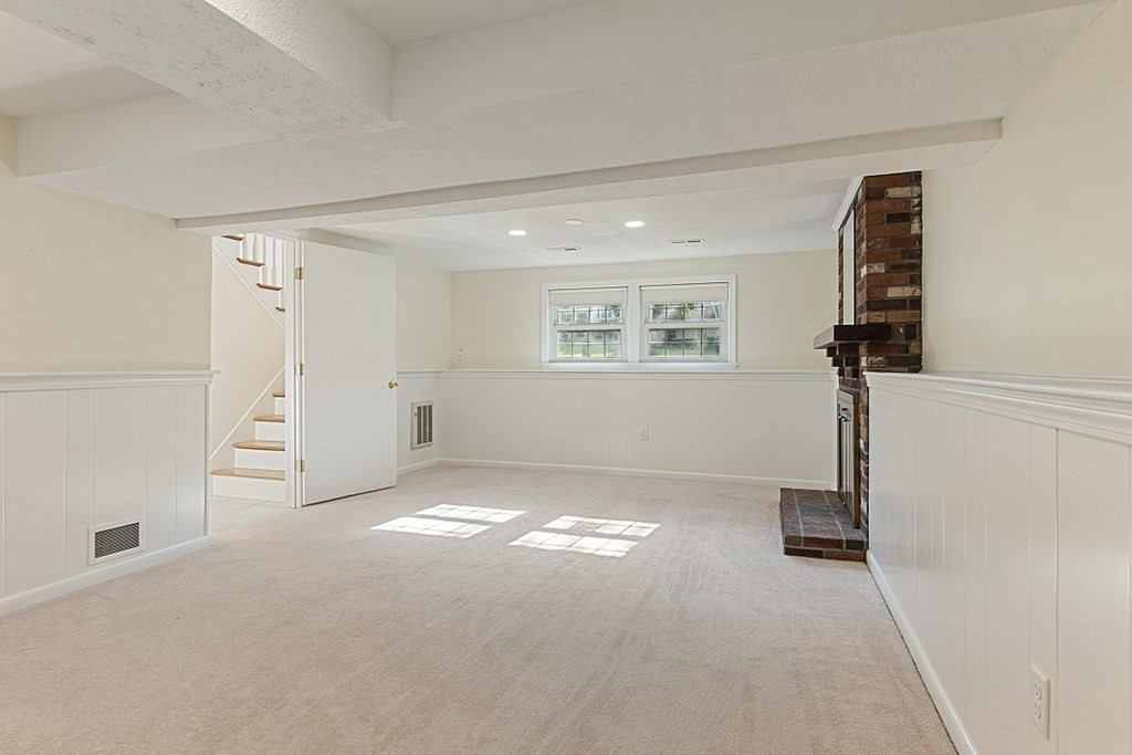 51 Redgate Road Tewksbury, MA 01876 - Photo 18 of 21 Gallery Image 18
