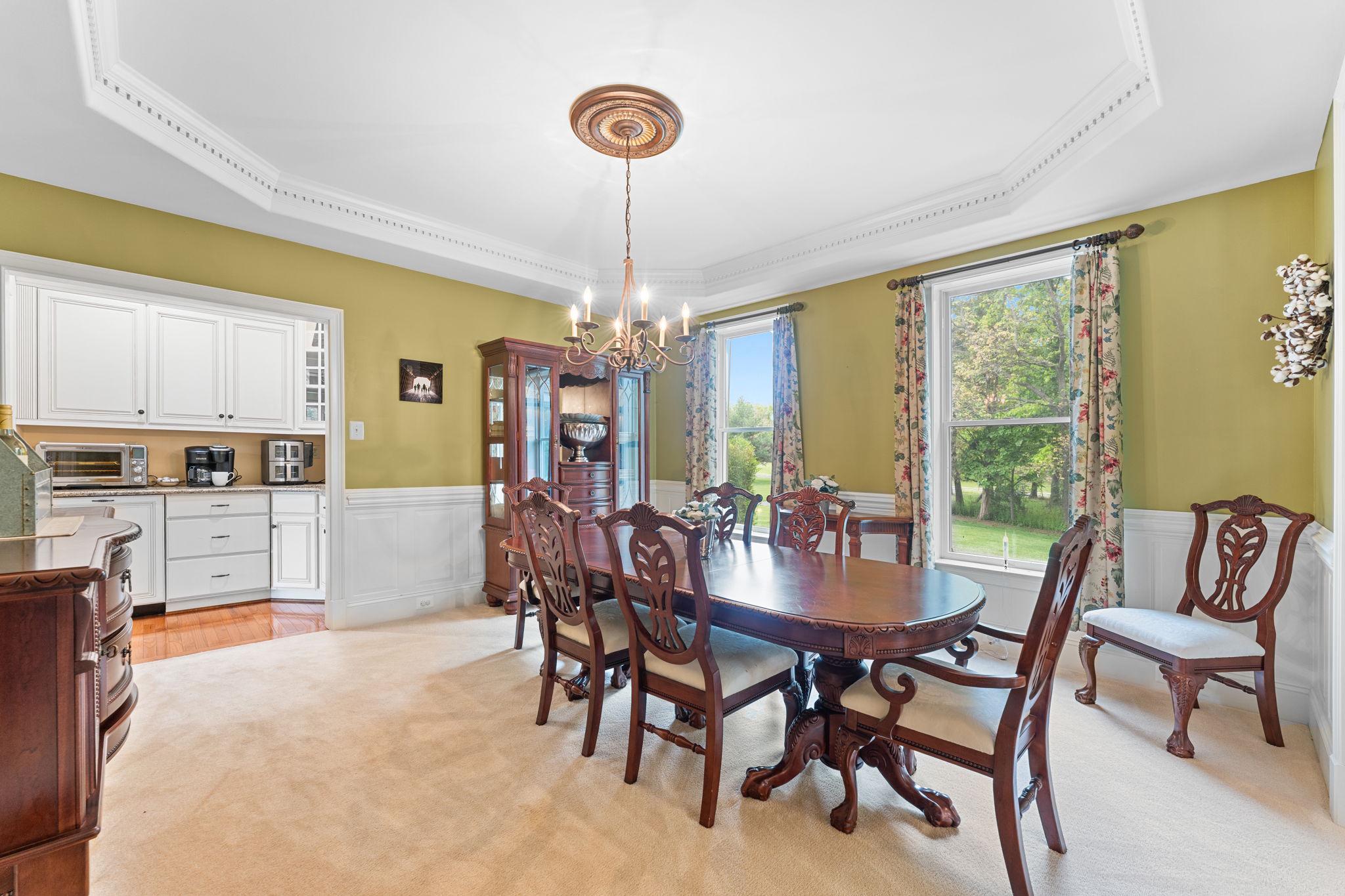 912 Ashbourne Way Schwenksville, PA 19473 - Photo 8 of 45 Sophisticated Dining Room with Tray Ceiling