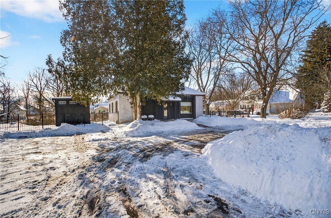 1315 Cold Springs Road Salina, NY 13090 - Photo 41 of 46 The curved driveway adds to the curb appeal making
