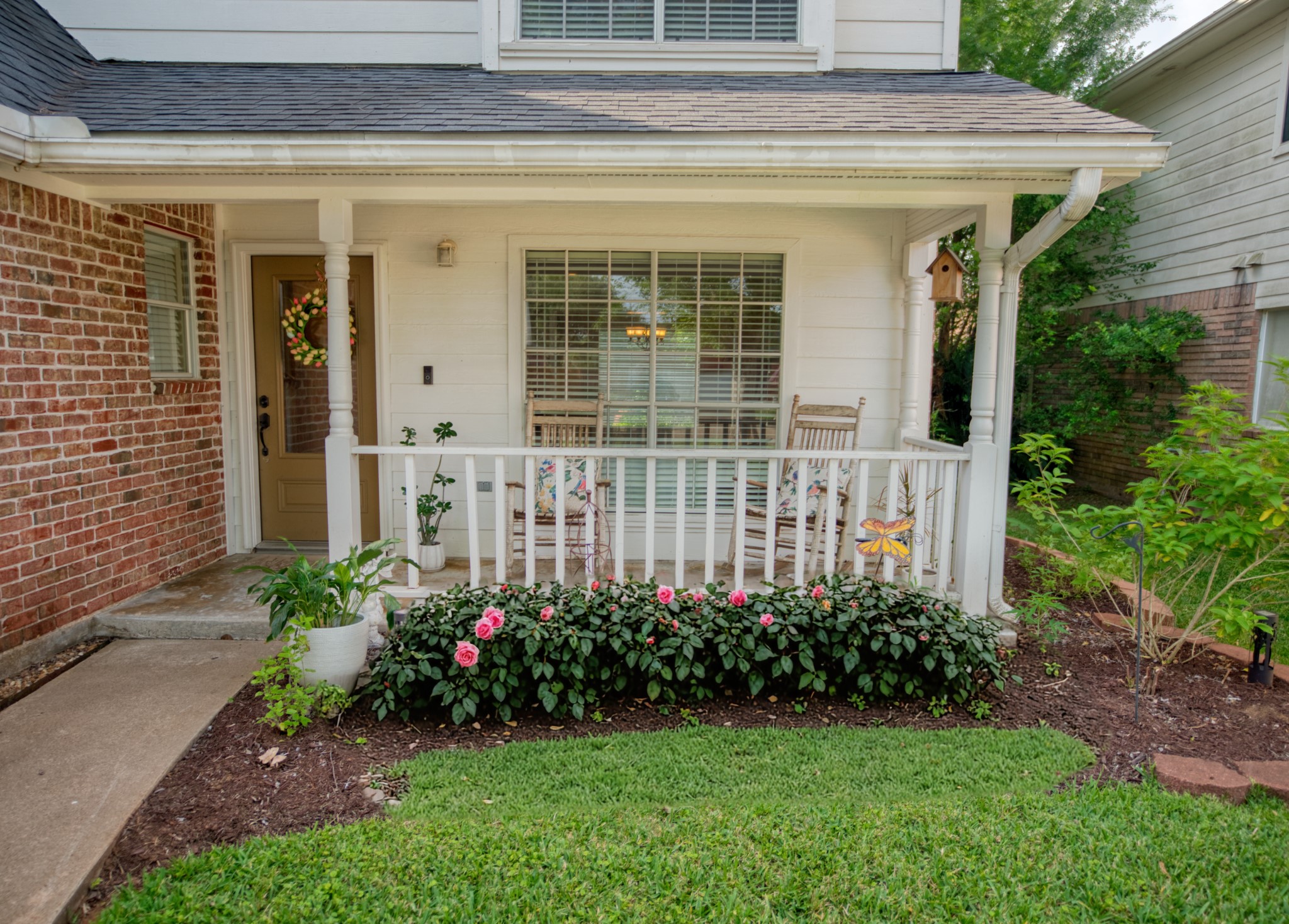 608 Prairie Lane Angleton, TX 77515 - Photo 4 of 30 Digitally staged rose bush for visualization purposes
