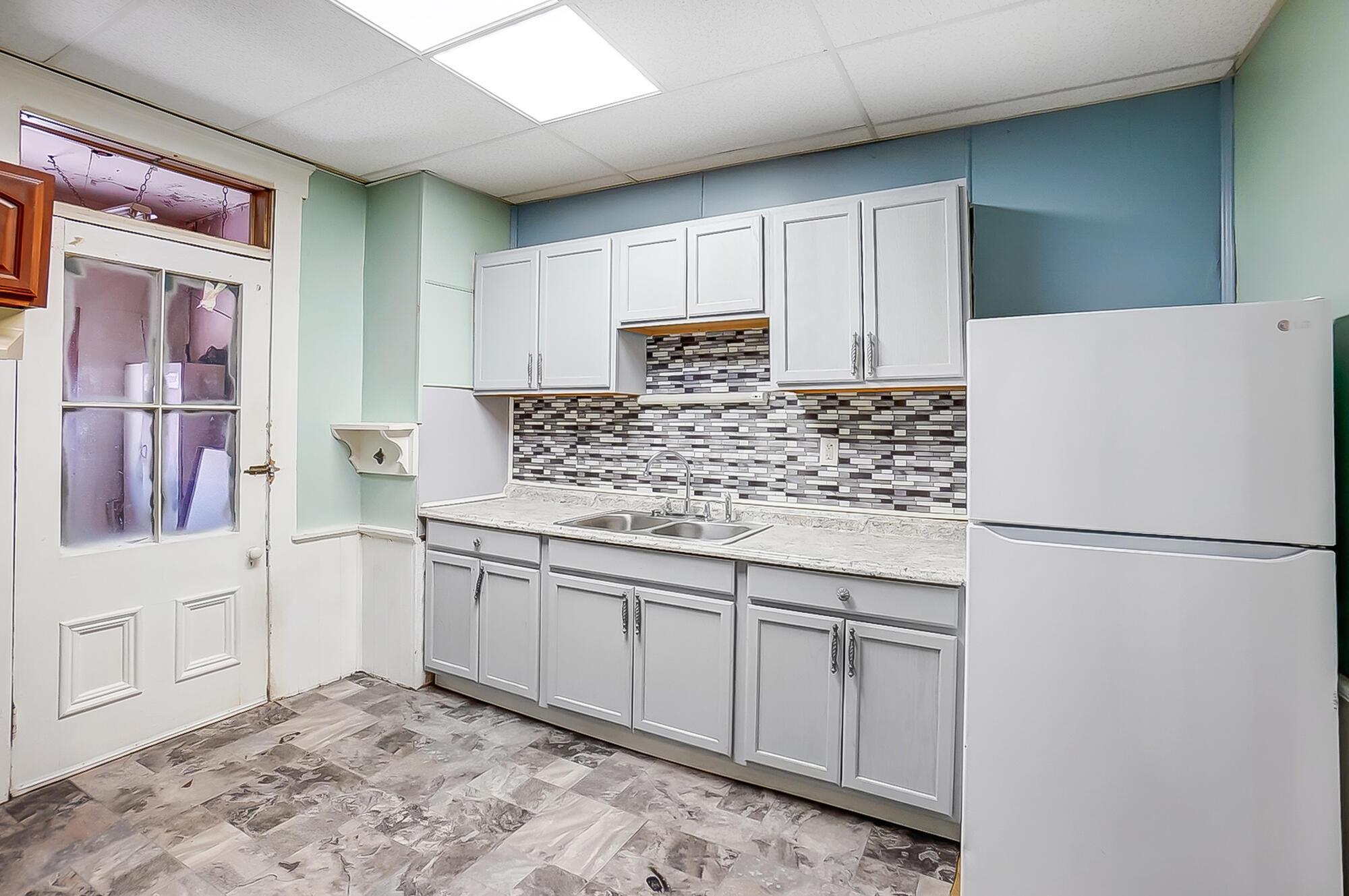 738 South Center Street Springfield, OH 45506 - Photo 29 of 41 009