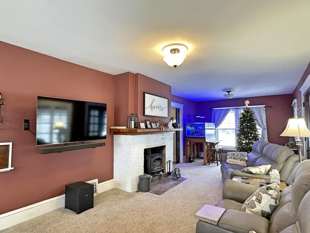 $400,000 | 326 South Wisconsin Street, Janesville, WI 53545