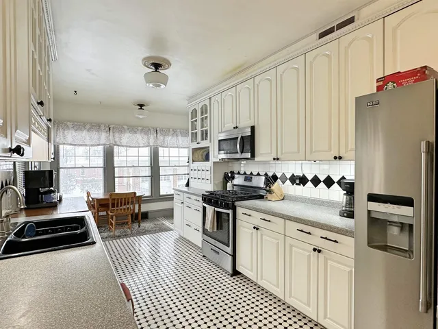 $425,000 | 326 South Wisconsin Street, Janesville, WI 53545