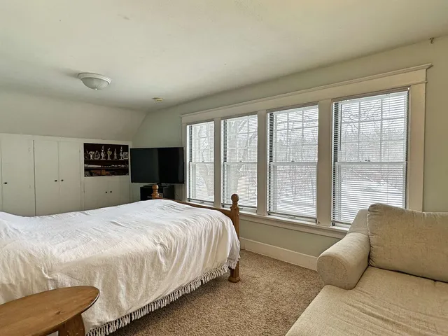 $400,000 | 326 South Wisconsin Street, Janesville, WI 53545