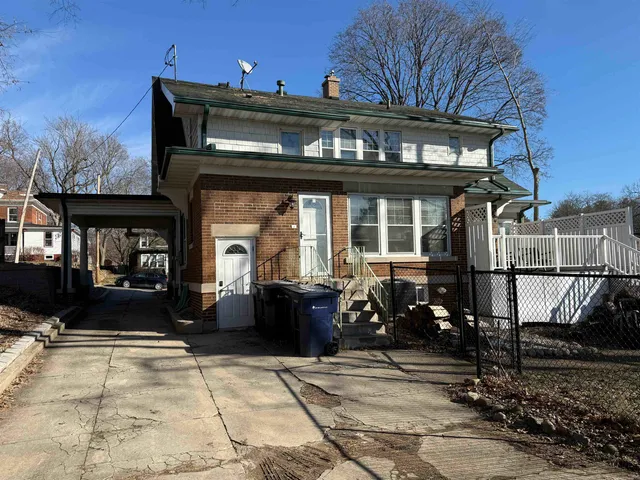 $400,000 | 326 South Wisconsin Street, Janesville, WI 53545